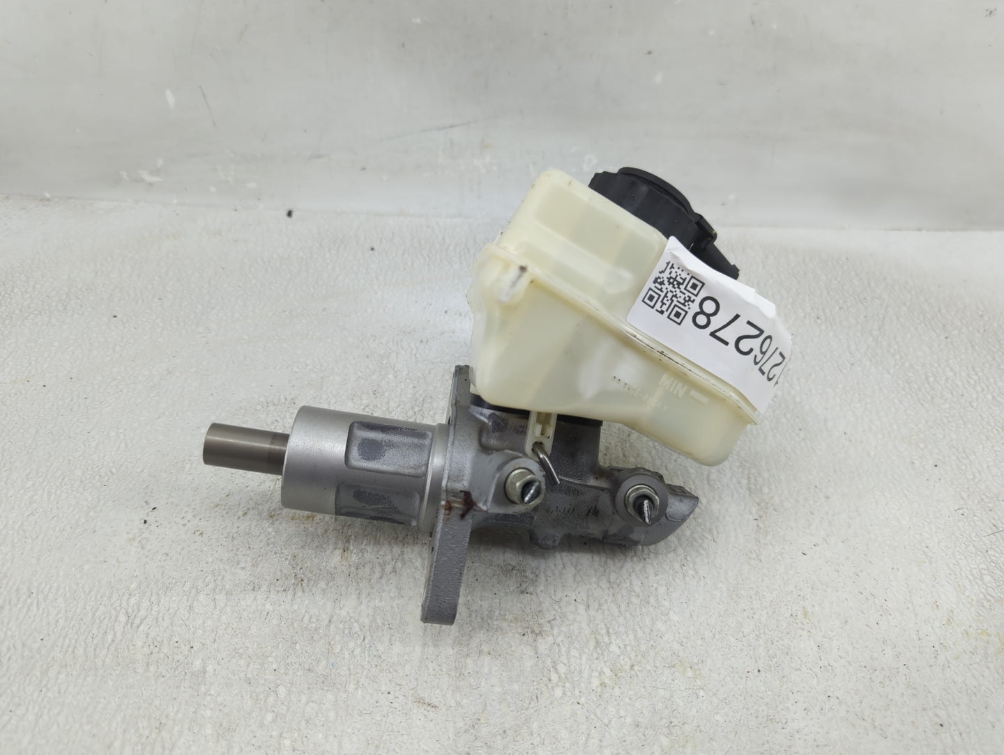 2016-2020 Volkswagen Passat Brake Master Cylinder - Oemusedautoparts1.com