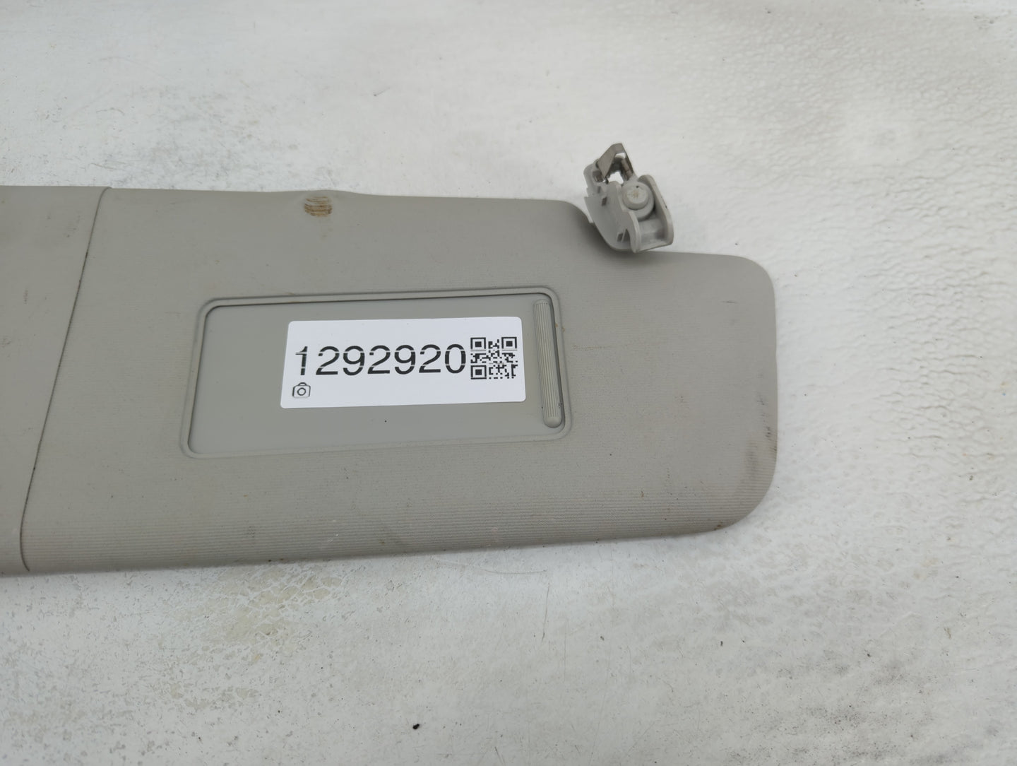 2020 Volkswagen Passat Sun Visor Shade Replacement Passenger Right Mirror Fits OEM Used Auto Parts - Oemusedautoparts1.com