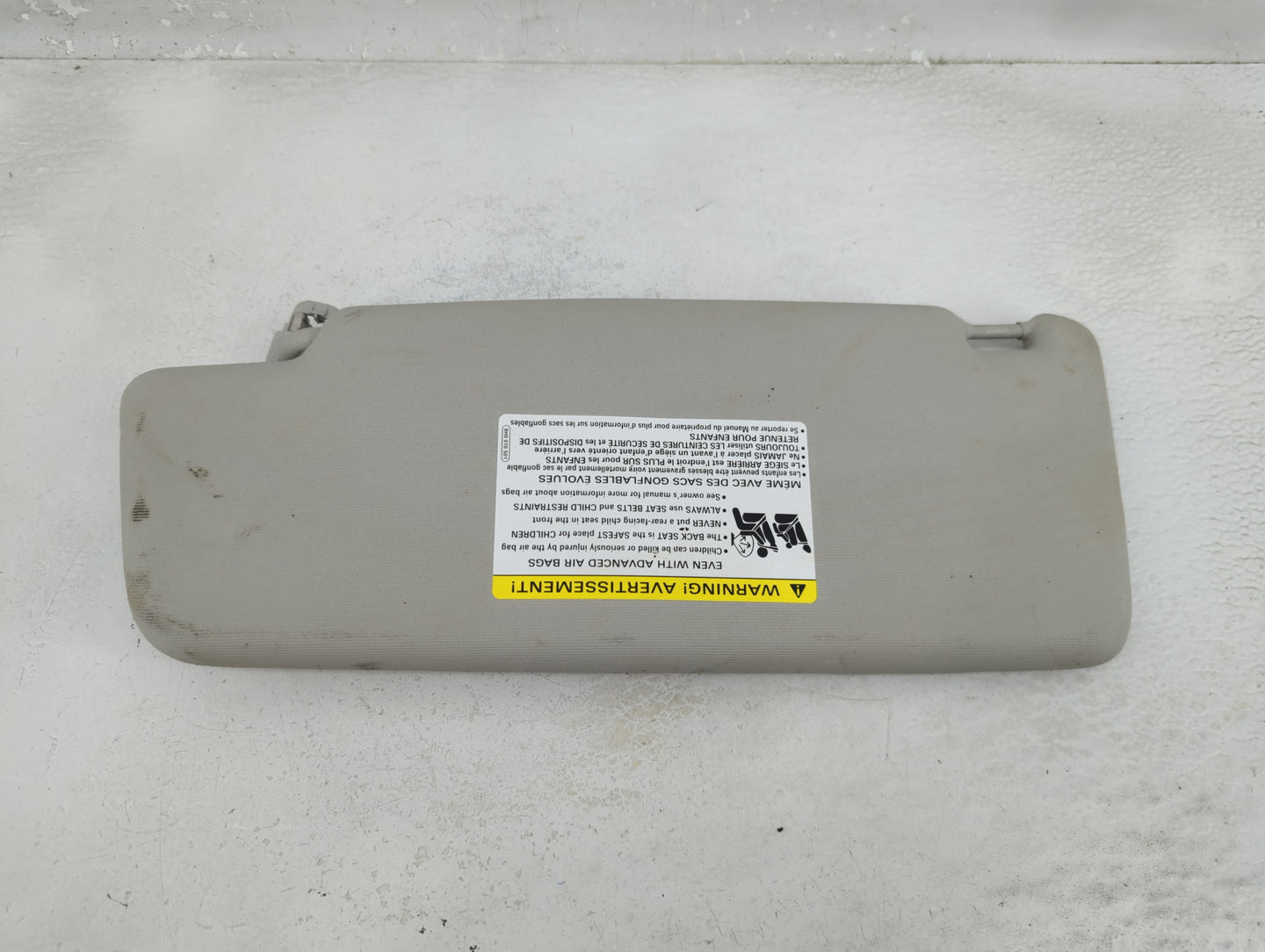 2020 Volkswagen Passat Sun Visor Shade Replacement Passenger Right Mirror Fits OEM Used Auto Parts - Oemusedautoparts1.com