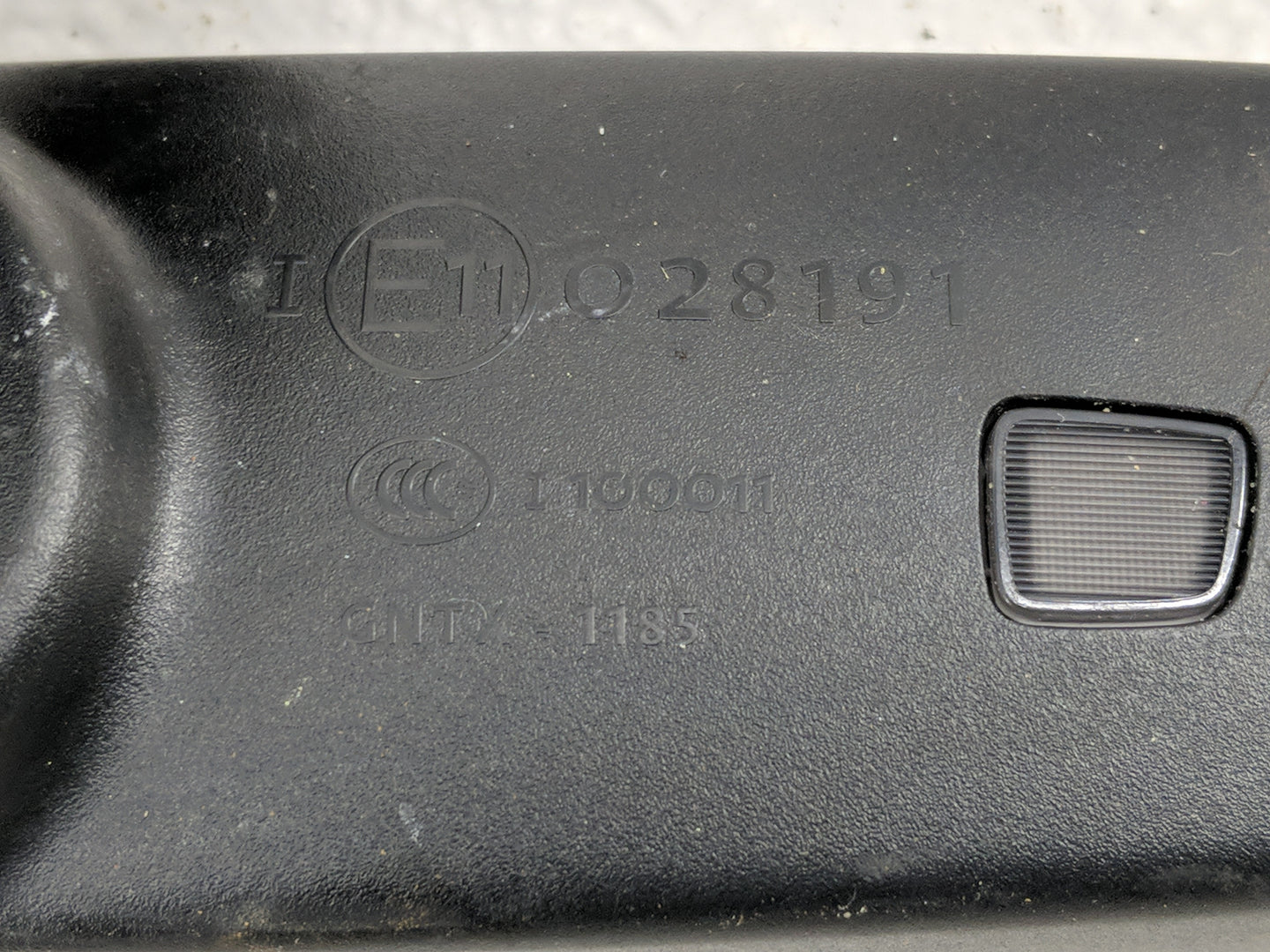 2020 Volkswagen Passat Interior Rear View Mirror Replacement OEM P/N:E11028191 Fits OEM Used Auto Parts - Oemusedautoparts1.