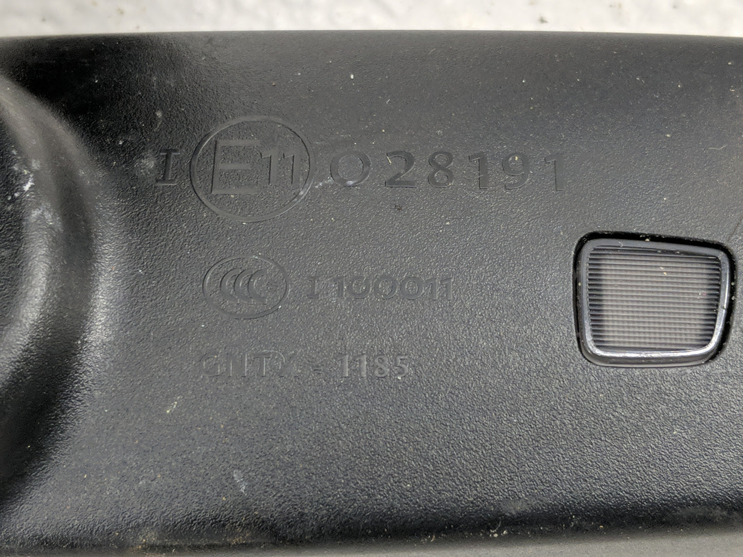 2020 Volkswagen Passat Interior Rear View Mirror Replacement OEM P/N:E11028191 Fits OEM Used Auto Parts - Oemusedautoparts1.