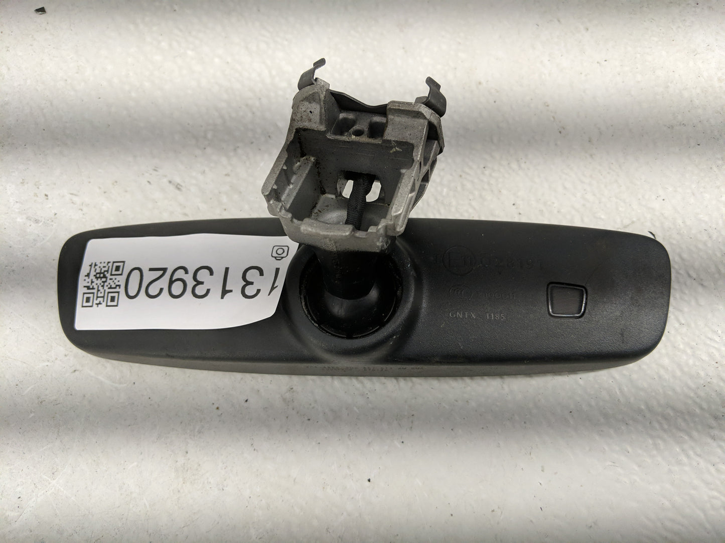 2020 Volkswagen Passat Interior Rear View Mirror Replacement OEM P/N:E11028191 Fits OEM Used Auto Parts - Oemusedautoparts1.