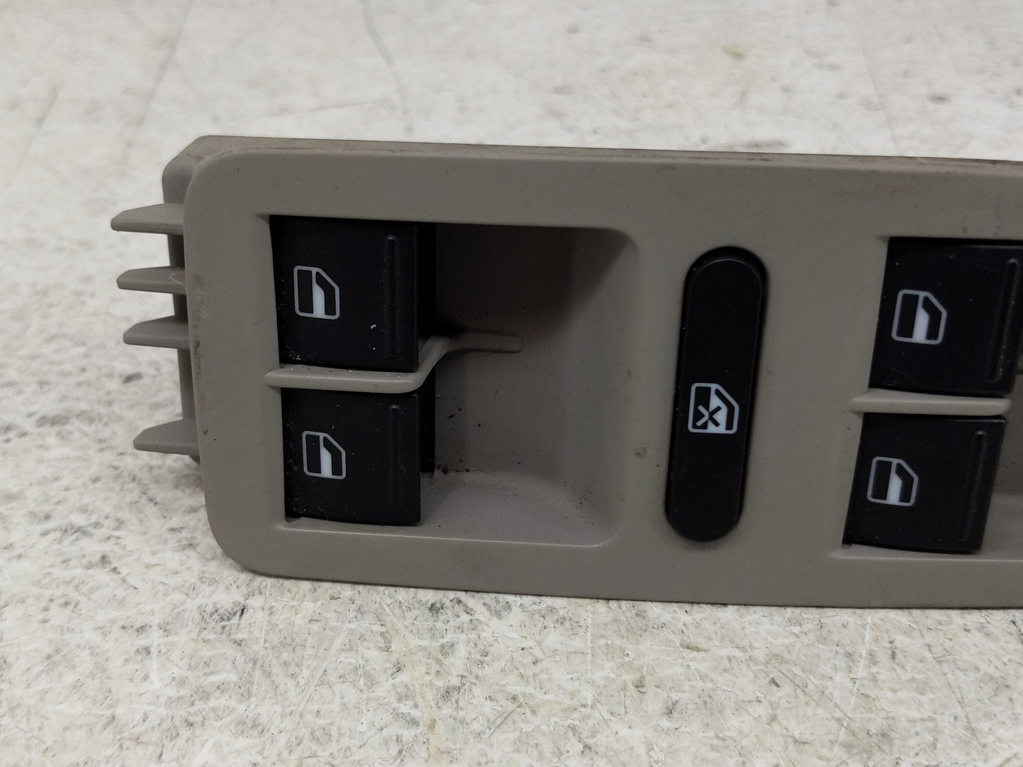 2006-2020 Volkswagen Passat Master Power Window Switch Replacement Driver Side Left P/N:561 867 375 Fits OEM Used Auto Parts