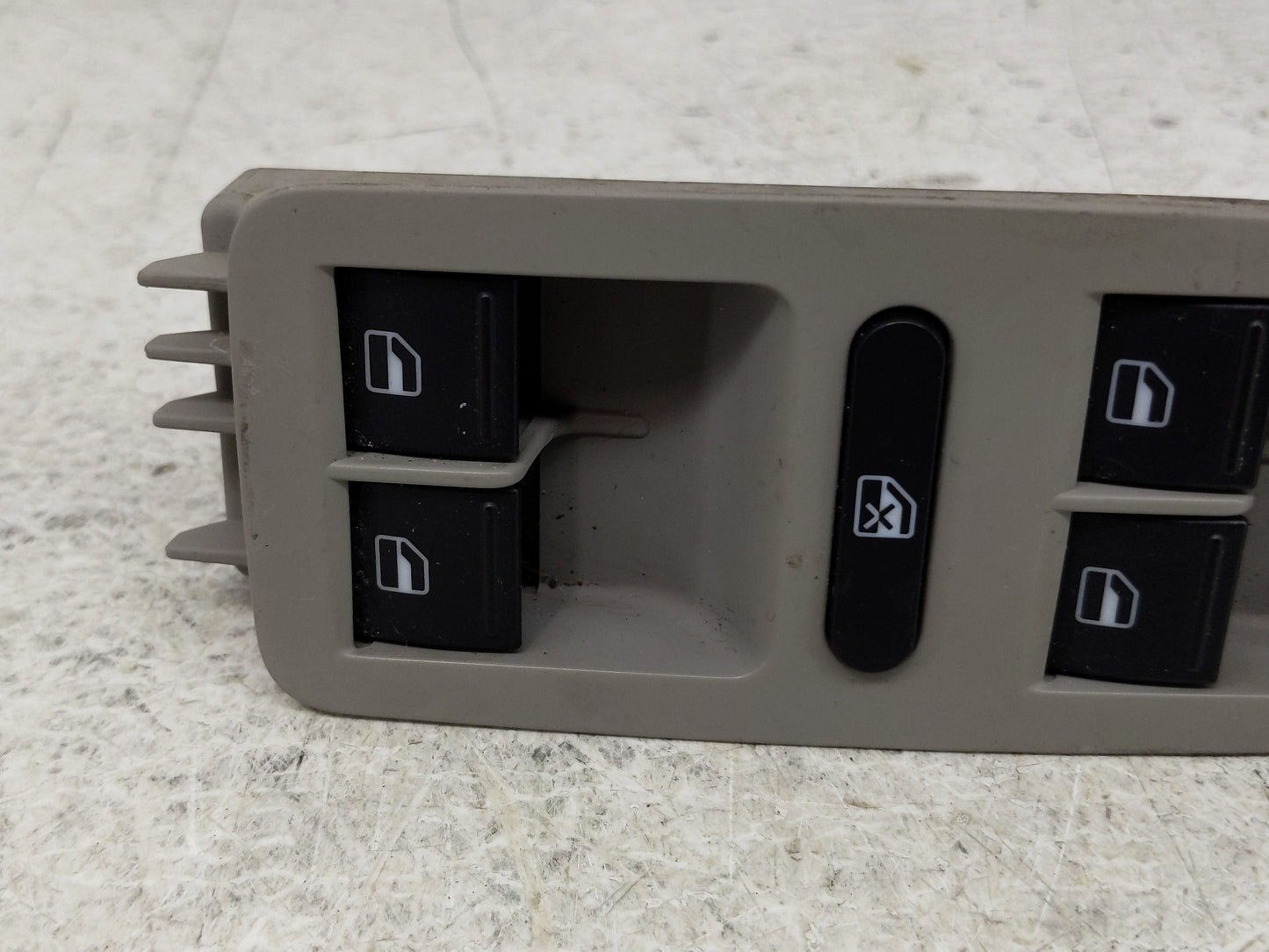 2006-2020 Volkswagen Passat Master Power Window Switch Replacement Driver Side Left P/N:561 867 375 Fits OEM Used Auto Parts
