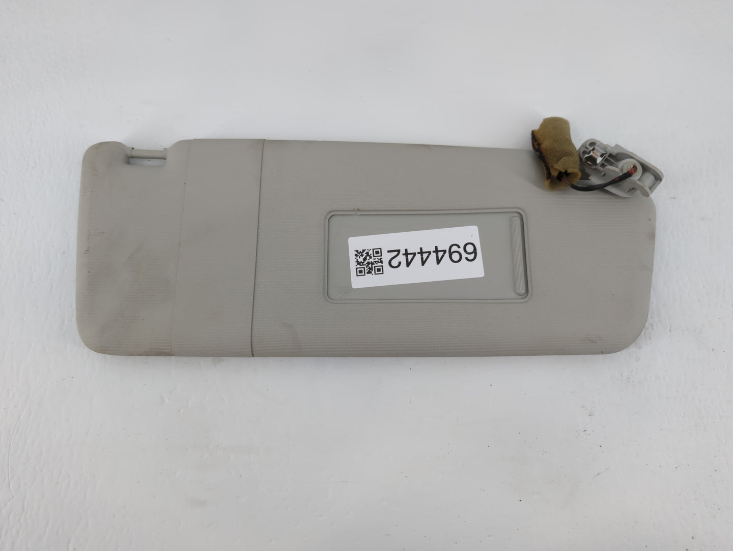 2012-2020 Volkswagen Passat Sun Visor Shade Replacement Passenger Right Mirror Fits OEM Used Auto Parts - Oemusedautoparts1.