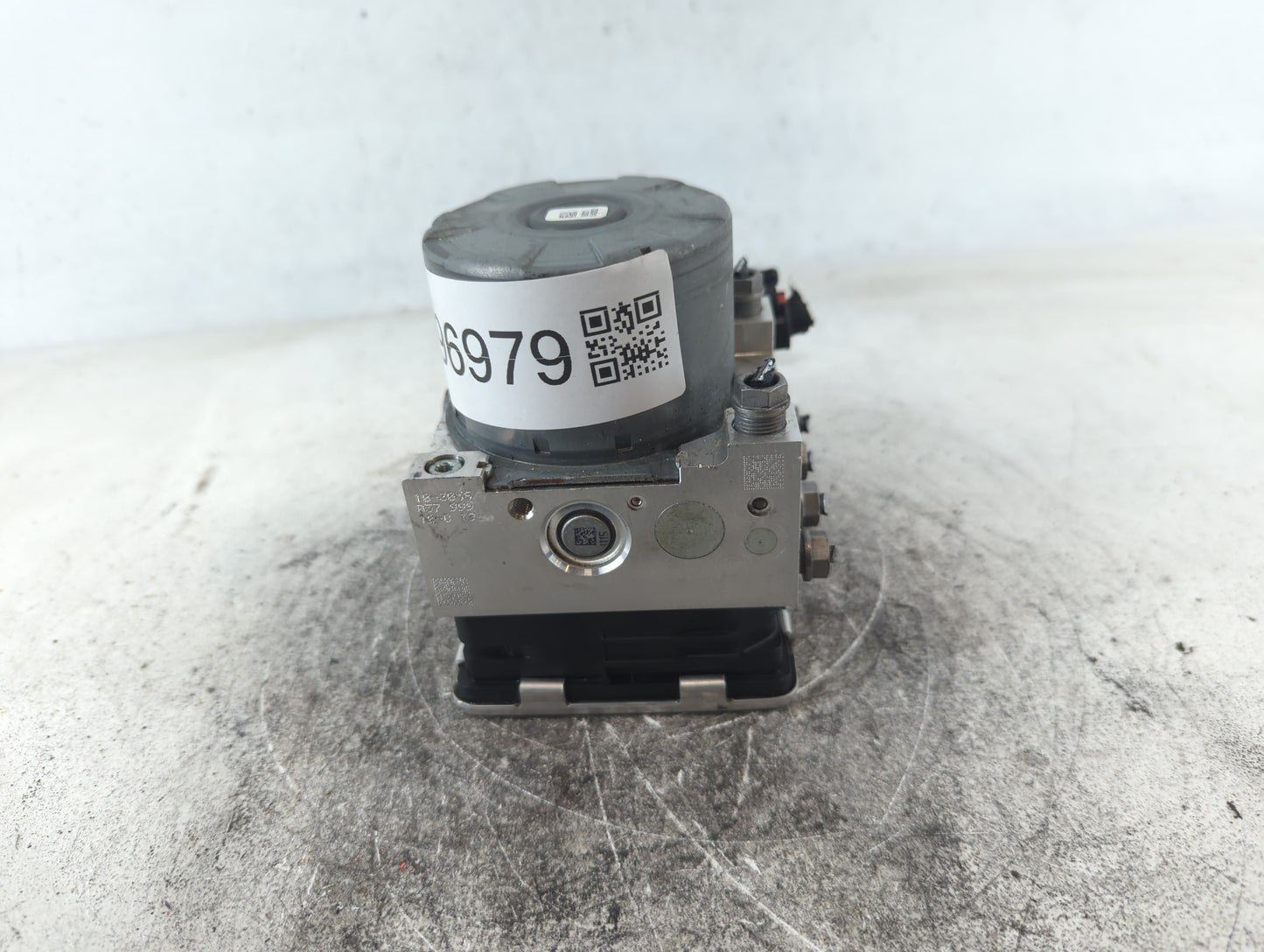 2020 Volkswagen Passat ABS Pump Control Module Replacement P/N:561 614 517 H Fits OEM Used Auto Parts - Oemusedautoparts1.co