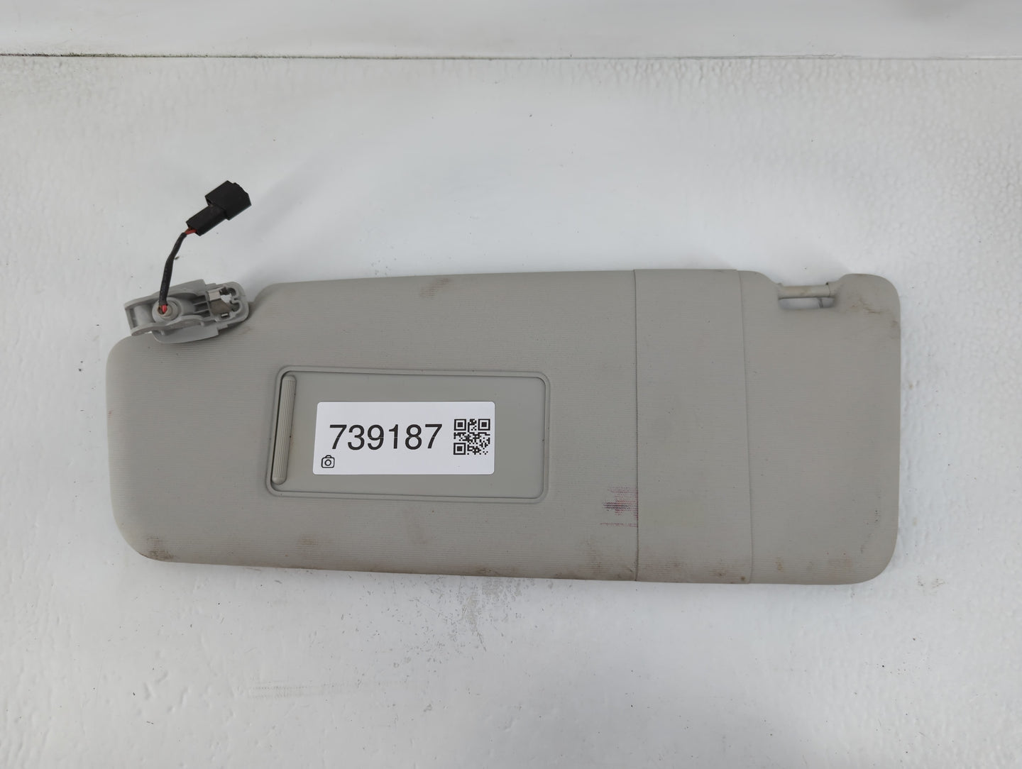 2020 Volkswagen Passat Sun Visor Shade Replacement Driver Left Mirror Fits OEM Used Auto Parts - Oemusedautoparts1.com