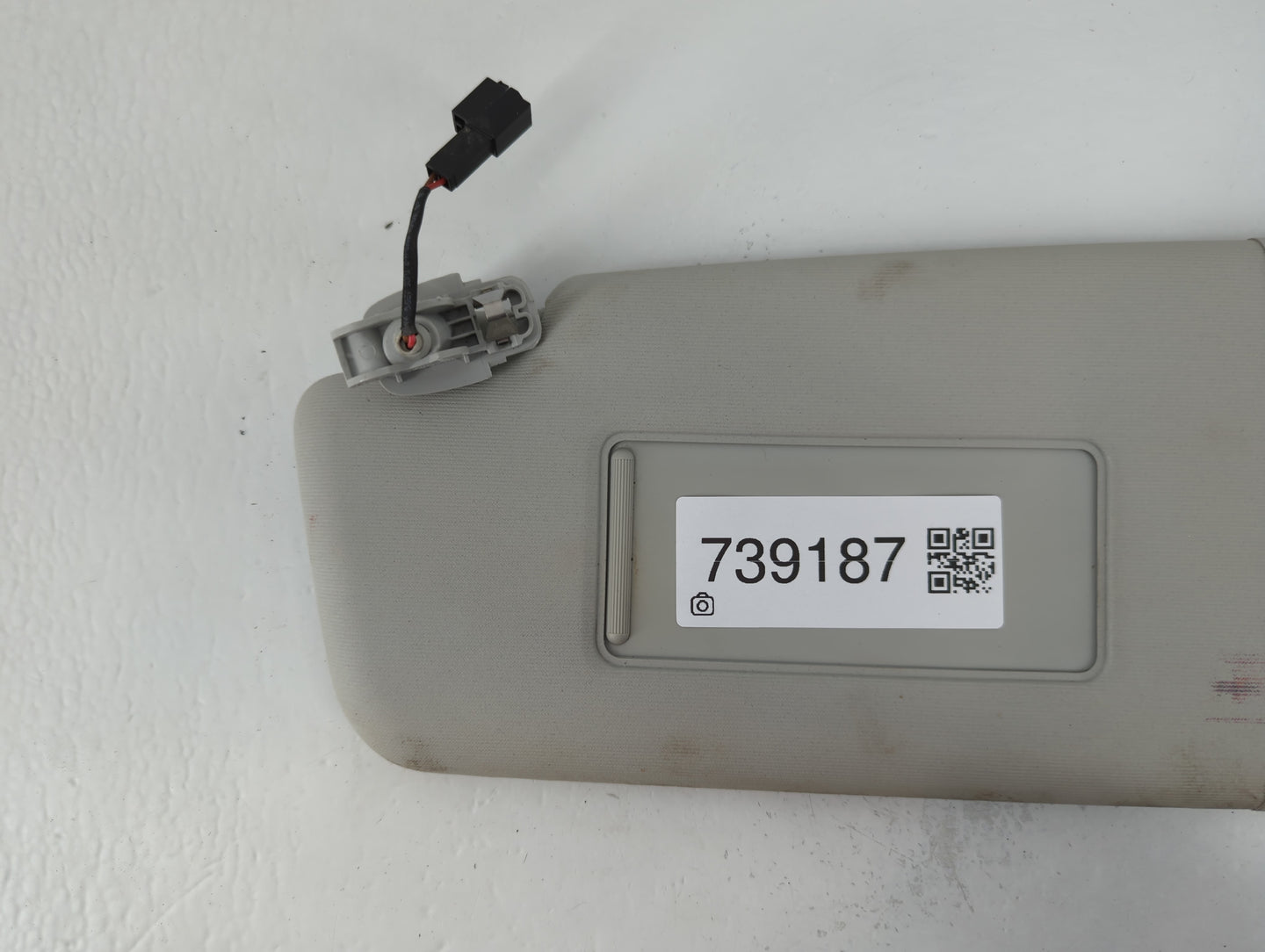 2020 Volkswagen Passat Sun Visor Shade Replacement Driver Left Mirror Fits OEM Used Auto Parts - Oemusedautoparts1.com