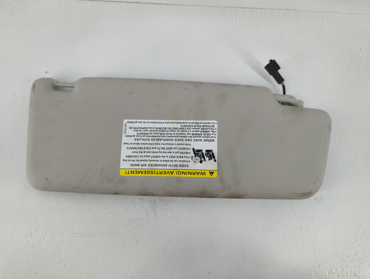 2020 Volkswagen Passat Sun Visor Shade Replacement Driver Left Mirror Fits OEM Used Auto Parts - Oemusedautoparts1.com