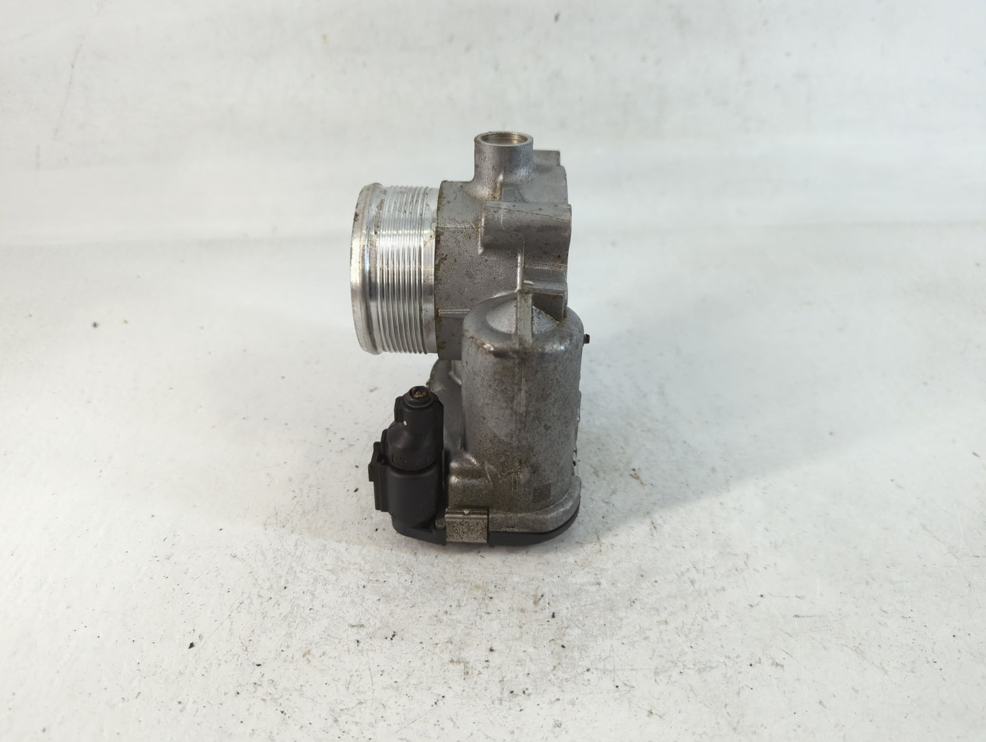 2018-2020 Volkswagen Passat Throttle Body P/N:06K 133 062 AG 0 280 750 734 Fits Fits 2018 2019 2020 2021 2022 OEM Used Auto 