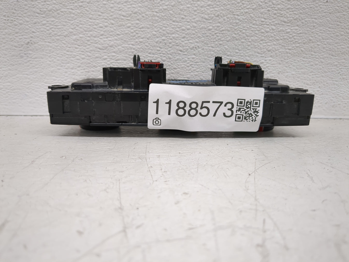 2020-2021 Volkswagen Tiguan Climate Control Module Temperature AC/Heater Replacement P/N:5NN 907 426 D Fits Fits 2020 2021 O