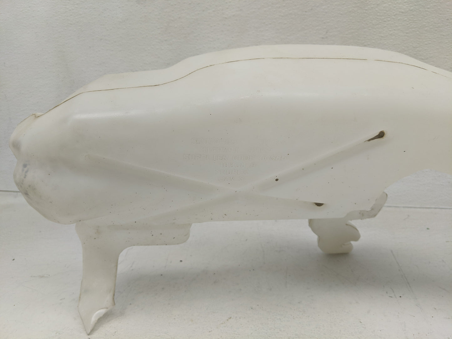 2018-2020 Volkswagen Tiguan Windshield Washer Fluid Reservoir Bottle Oem - Oemusedautoparts1.com
