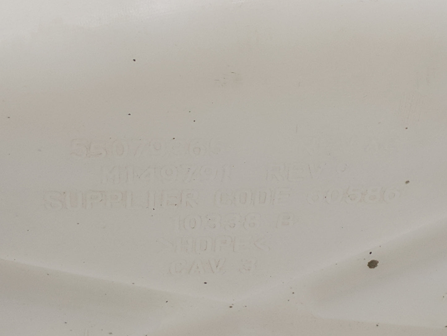 2018-2020 Volkswagen Tiguan Windshield Washer Fluid Reservoir Bottle Oem - Oemusedautoparts1.com