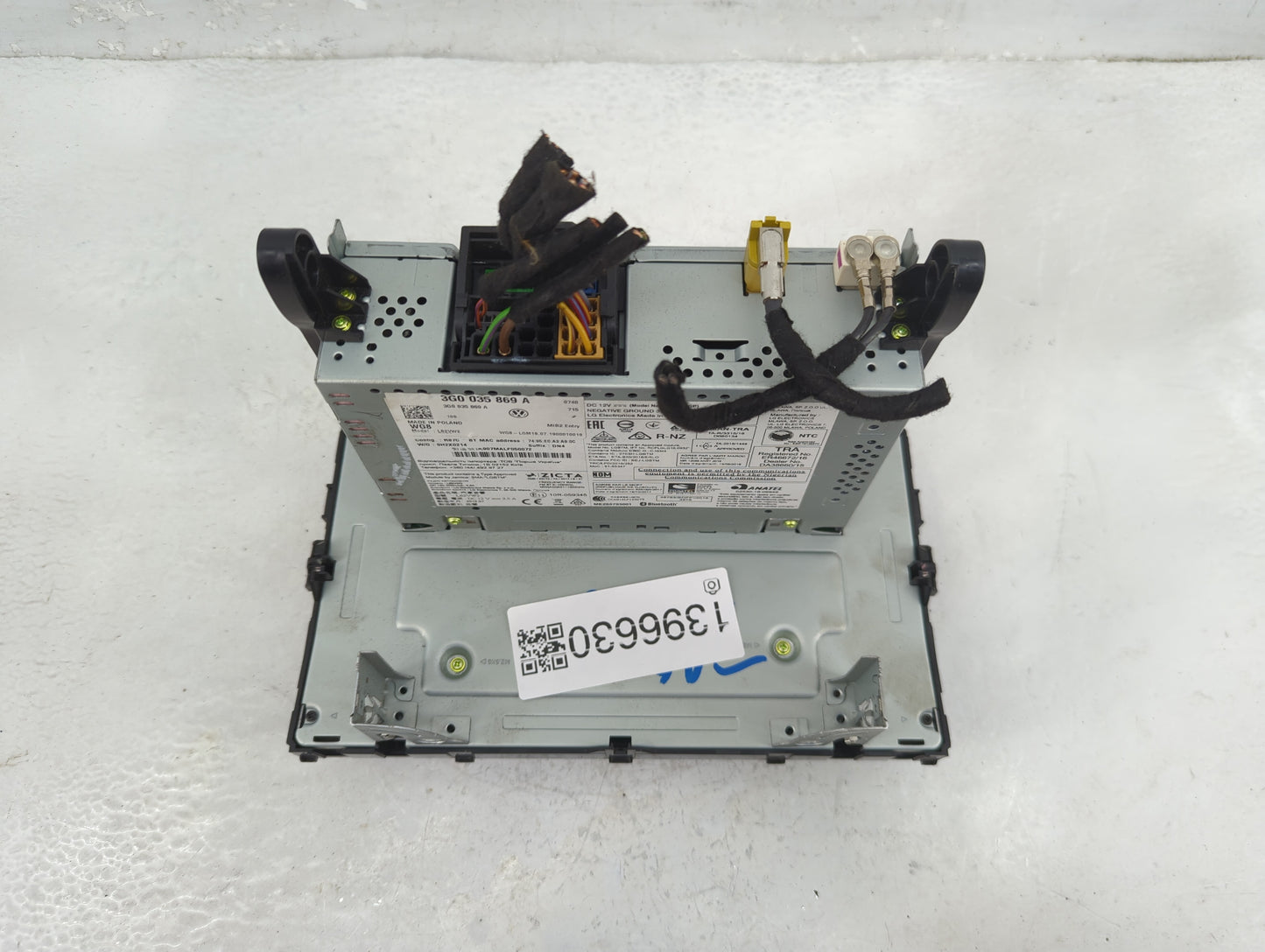 2018-2020 Volkswagen Tiguan Radio AM FM Cd Player Receiver Replacement P/N:3G0035869A Fits Fits 2018 2019 2020 OEM Used Auto