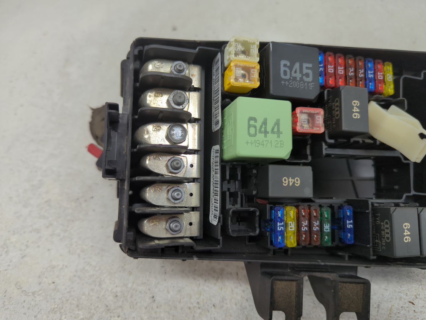 2018-2022 Volkswagen Tiguan Fusebox Fuse Box Panel Relay Module Fits Fits 2015 2016 2017 2018 2019 2020 2021 2022 OEM Used A