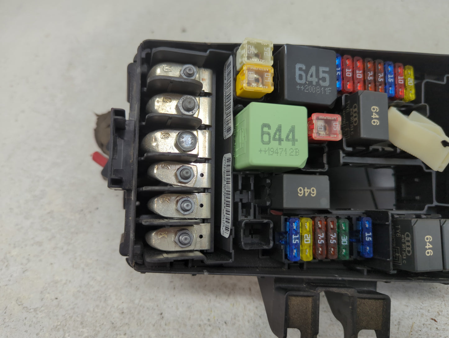 2018-2022 Volkswagen Tiguan Fusebox Fuse Box Panel Relay Module Fits Fits 2015 2016 2017 2018 2019 2020 2021 2022 OEM Used A