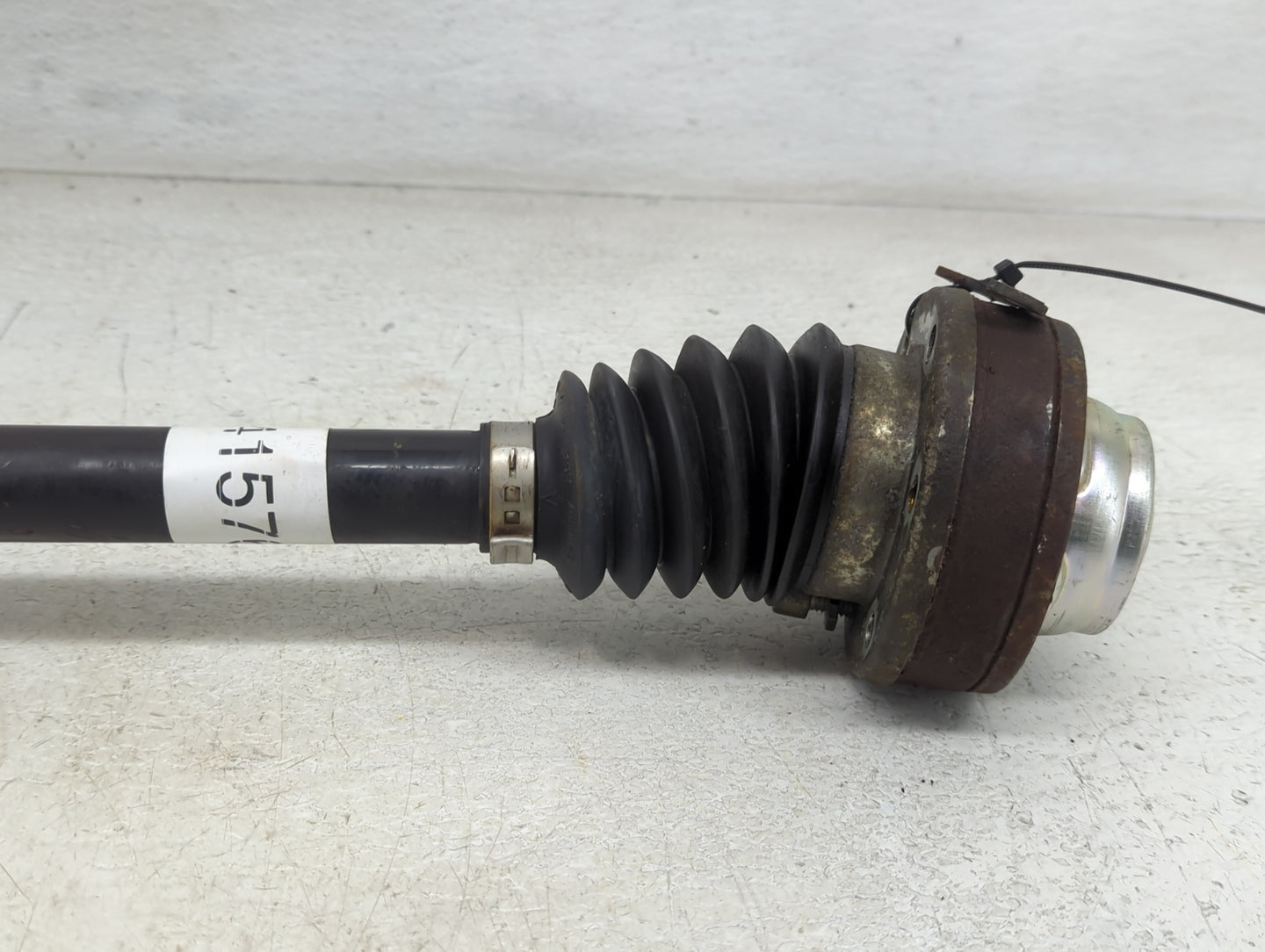 2018-2022 Volkswagen Tiguan Axle Shaft Rear Passenger Cv C/v - Oemusedautoparts1.com