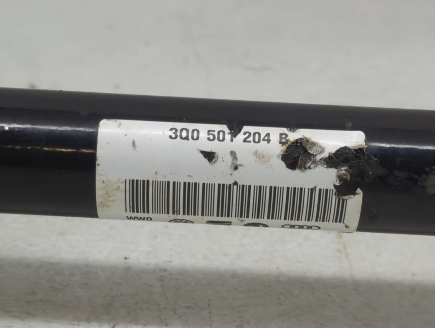 2018-2022 Volkswagen Tiguan Axle Shaft Rear Passenger Cv C/v - Oemusedautoparts1.com