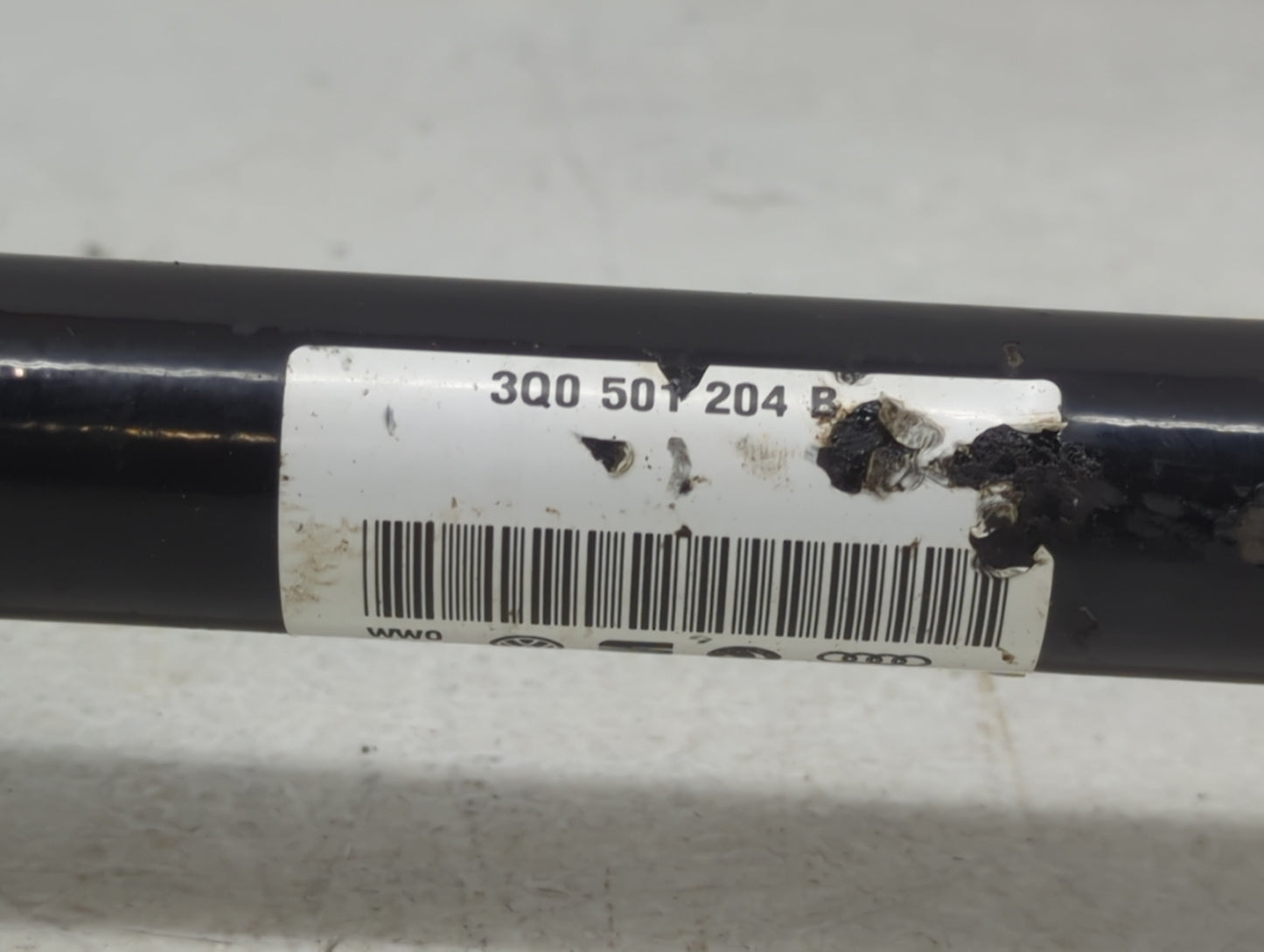 2018-2022 Volkswagen Tiguan Axle Shaft Rear Passenger Cv C/v - Oemusedautoparts1.com