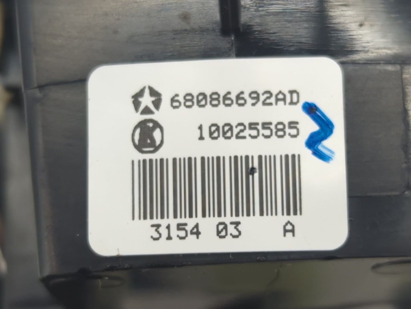 2018-2022 Volkswagen Tiguan Master Power Window Switch Replacement Driver Side Left P/N:68086692AD 10025585 Fits OEM Used Au