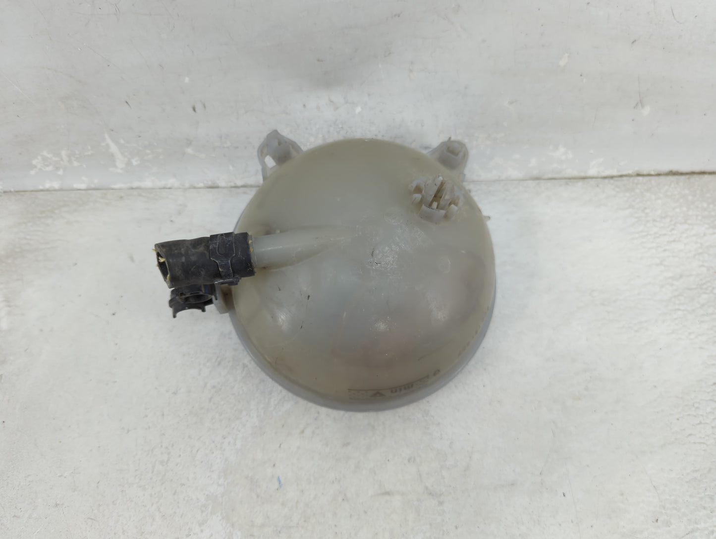 2018 Volkswagen Tiguan Radiator Coolant Overflow Expansion Tank Bottle - Oemusedautoparts1.com