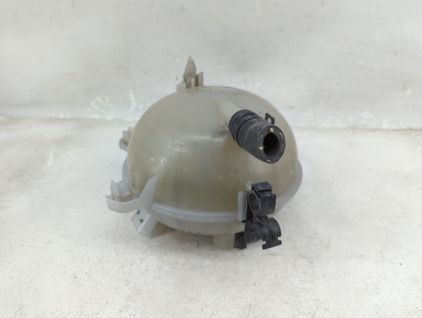 2018 Volkswagen Tiguan Radiator Coolant Overflow Expansion Tank Bottle - Oemusedautoparts1.com
