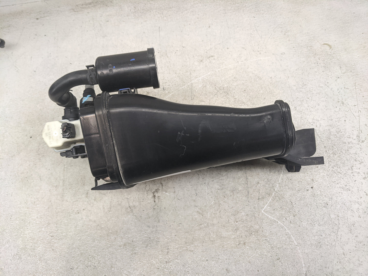 2020 Volkswagen Tiguan Fuel Vapor Charcoal Canister - Oemusedautoparts1.com