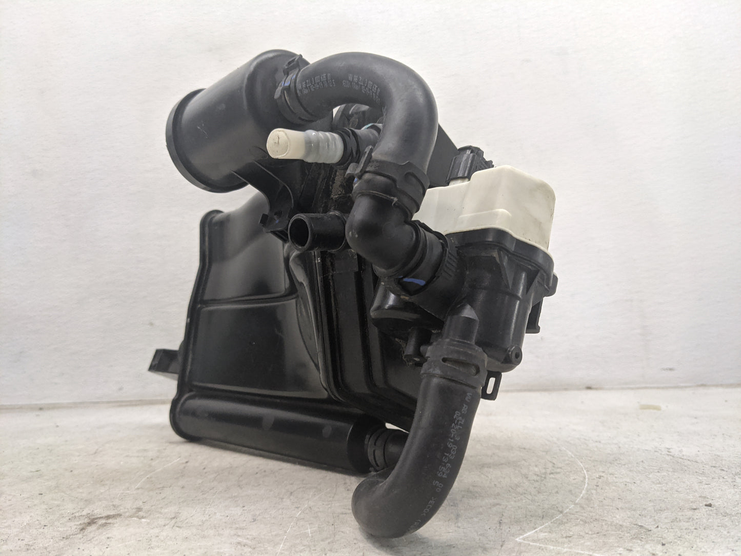 2020 Volkswagen Tiguan Fuel Vapor Charcoal Canister - Oemusedautoparts1.com