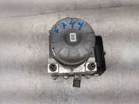 2020 Volkswagen Tiguan Anti-Lock Brake ABS Pump Module Actuator OEM P/N:5Q0614517DK 10.0220-1885.4 Fits Fits 2021 OEM Used A