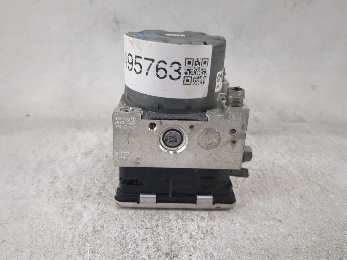 2020 Volkswagen Tiguan ABS Pump Control Module Replacement P/N:5Q0614517DK 10.0220-1885.4 Fits Fits 2021 OEM Used Auto Parts