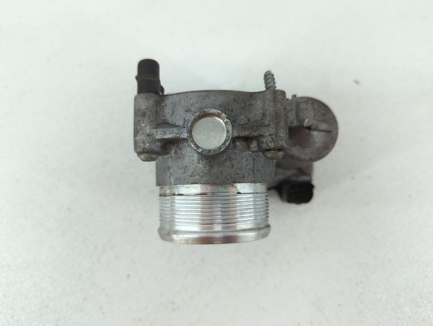 2018-2019 Volkswagen Tiguan Throttle Body P/N:06K 133 062 AN Fits Fits 2018 2019 OEM Used Auto Parts - Oemusedautoparts1.com