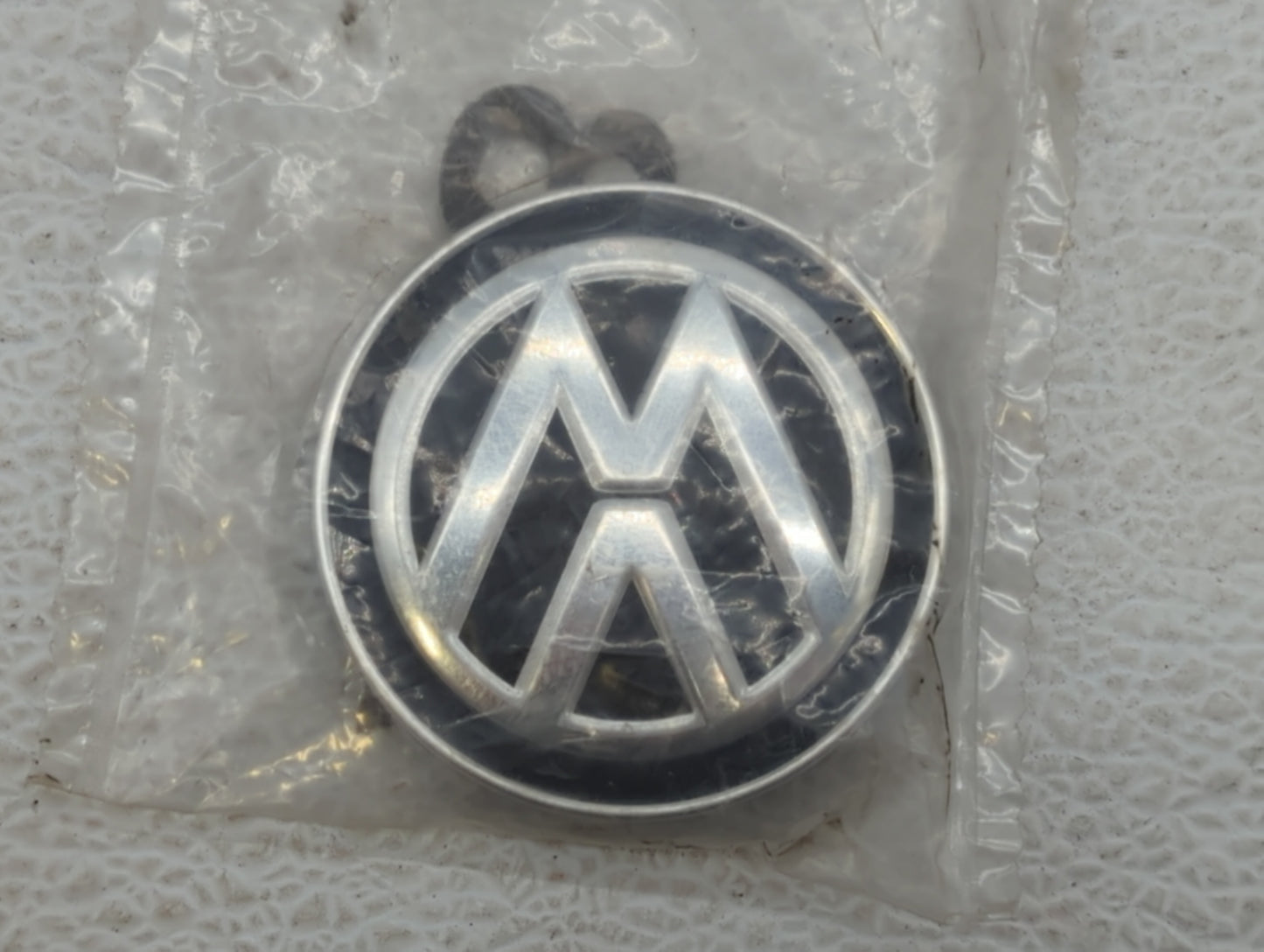 2020 Volkswagen Tiguan Rim Wheel Center Cap Silver - Oemusedautoparts1.com