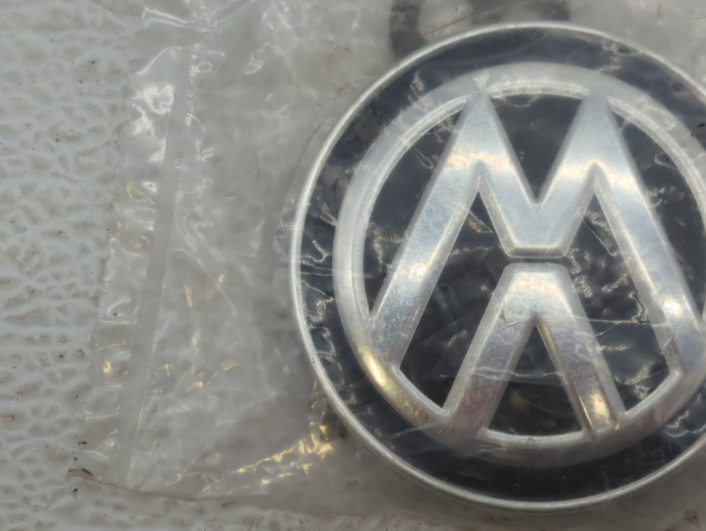2020 Volkswagen Tiguan Rim Wheel Center Cap Silver - Oemusedautoparts1.com