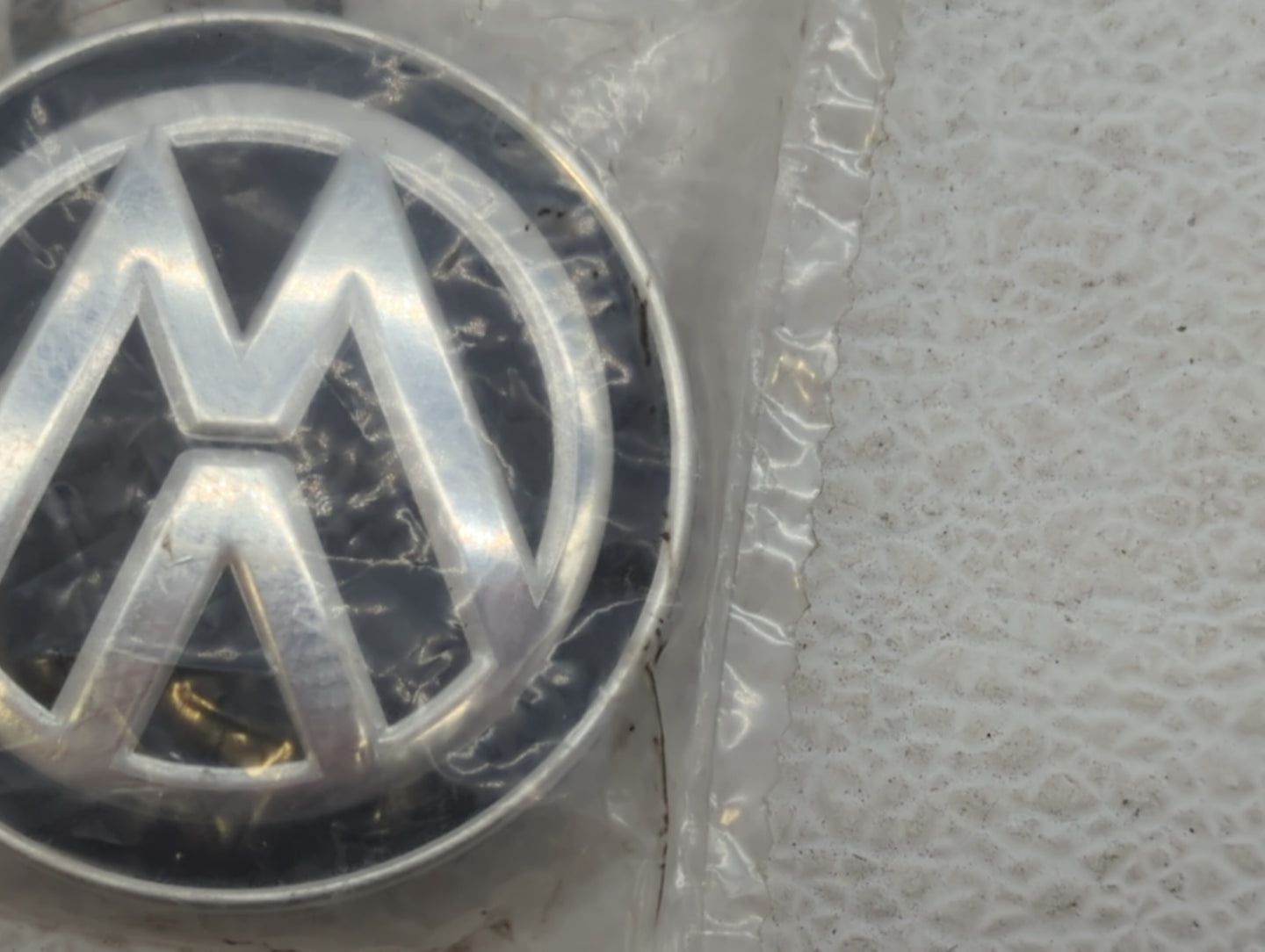 2020 Volkswagen Tiguan Rim Wheel Center Cap Silver - Oemusedautoparts1.com