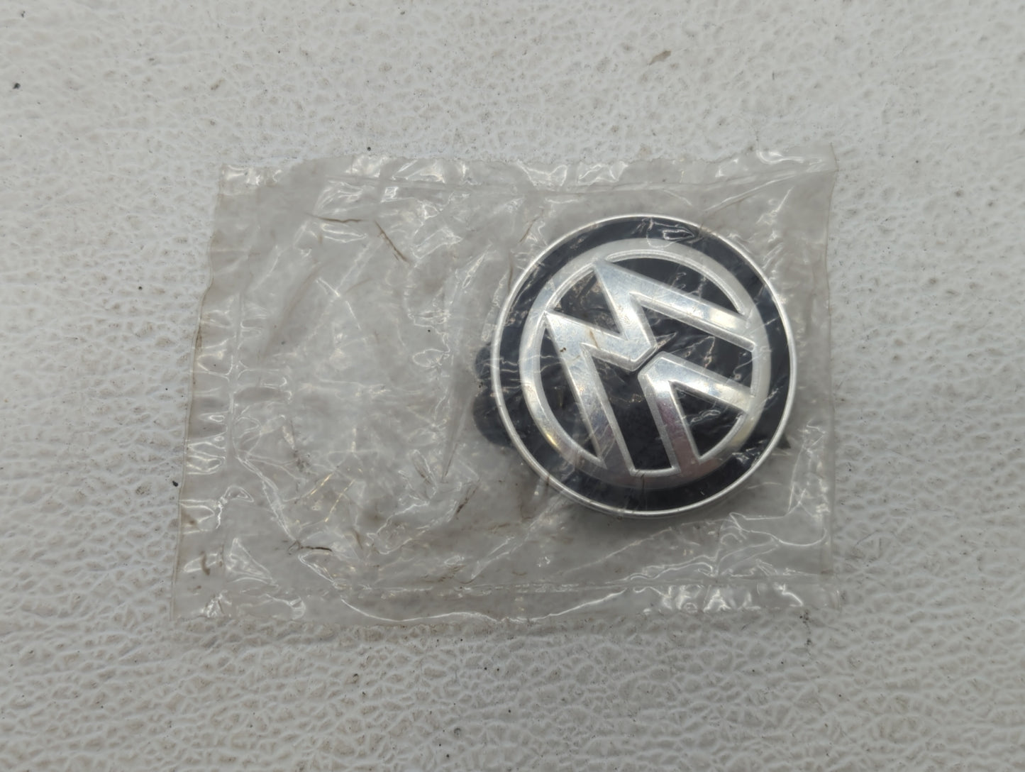 2020 Volkswagen Tiguan Rim Wheel Center Cap Silver - Oemusedautoparts1.com