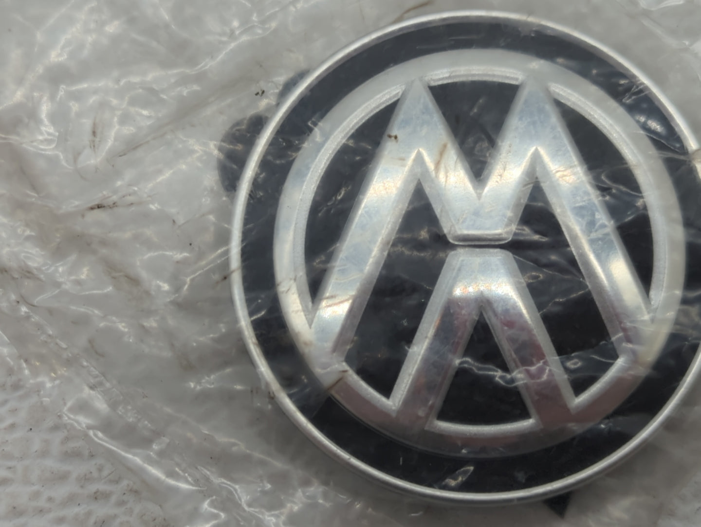 2020 Volkswagen Tiguan Rim Wheel Center Cap Silver - Oemusedautoparts1.com