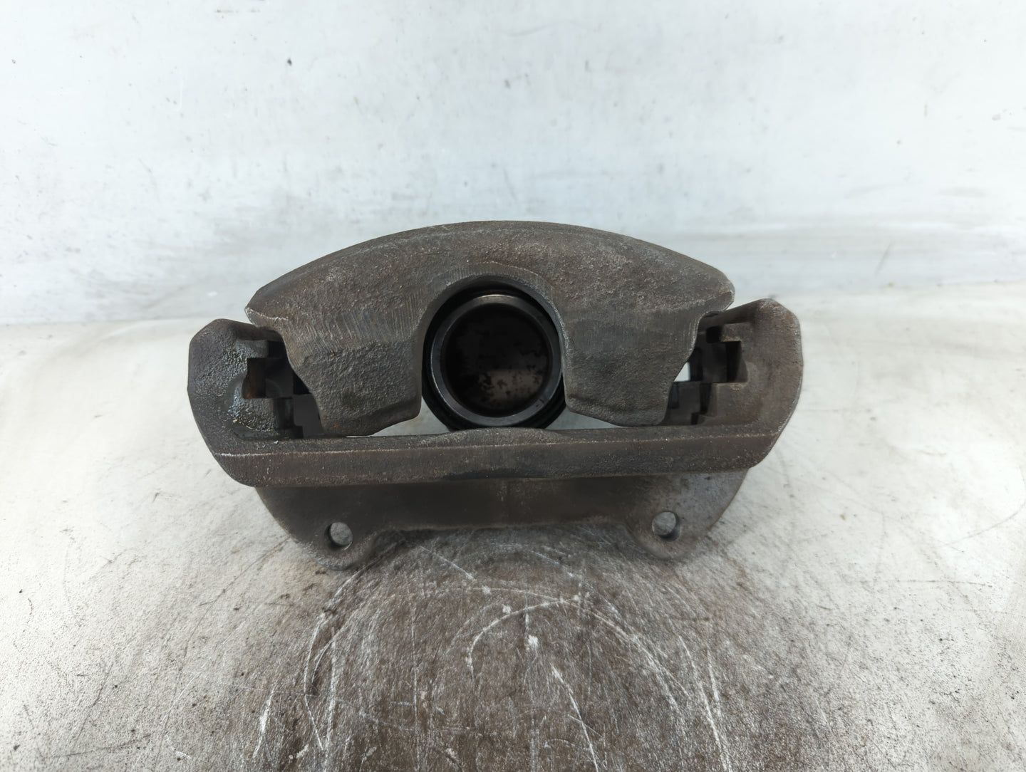 2018-2022 Volkswagen Tiguan Front Passenger Right Brake Caliper - Oemusedautoparts1.com