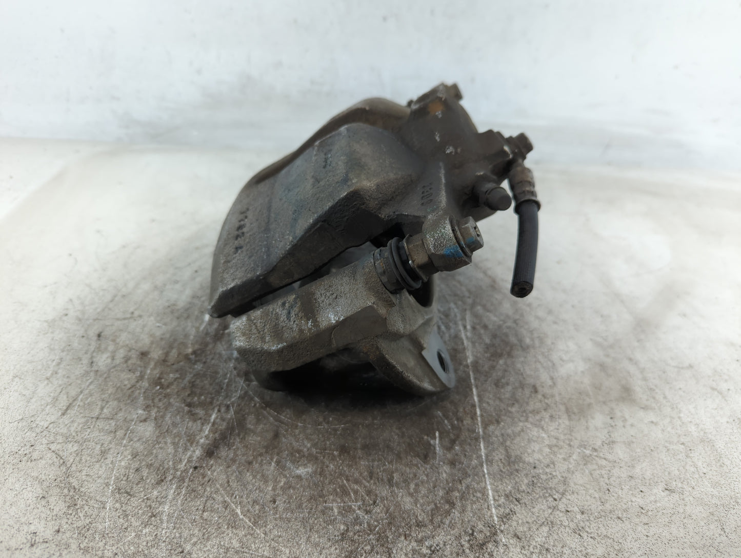2018-2022 Volkswagen Tiguan Front Passenger Right Brake Caliper - Oemusedautoparts1.com