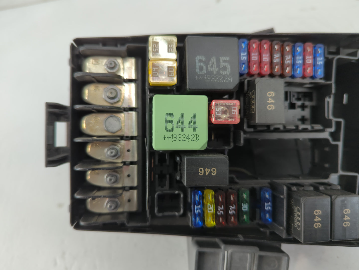 2018-2022 Volkswagen Tiguan Fusebox Fuse Box Panel Relay Module P/N:X400605 Fits Fits 2015 2016 2017 2018 2019 2020 2021 202