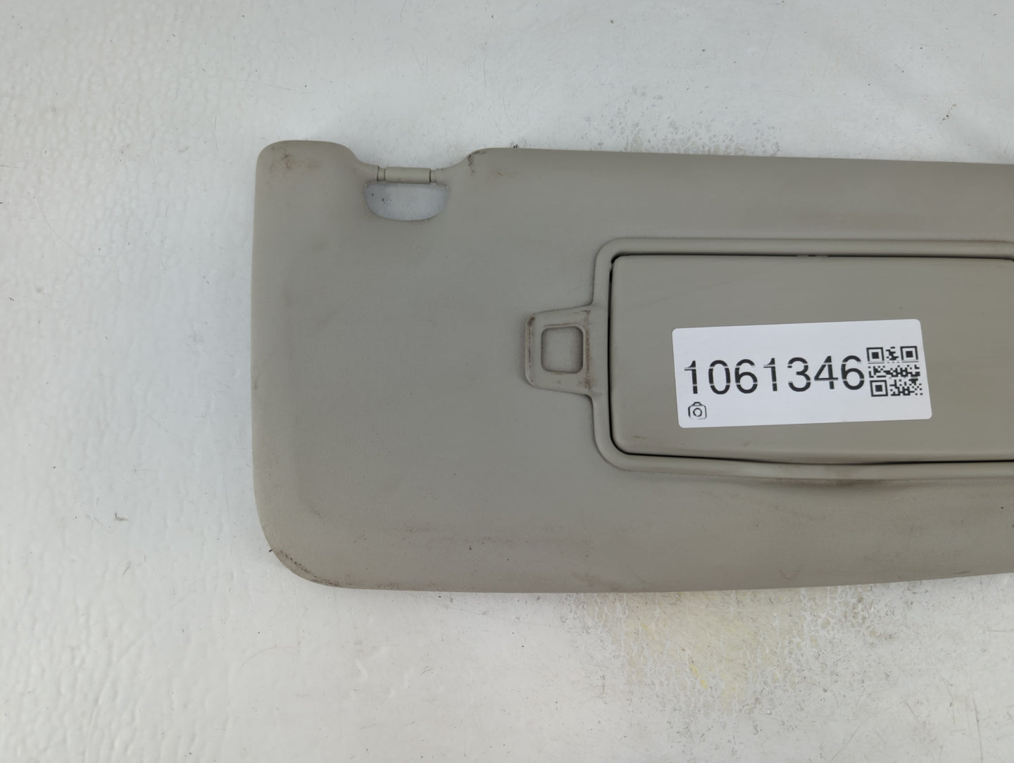2019-2020 Volvo S60 Sun Visor Shade Replacement Passenger Right Mirror Fits Fits 2018 2019 2020 2021 OEM Used Auto Parts - O