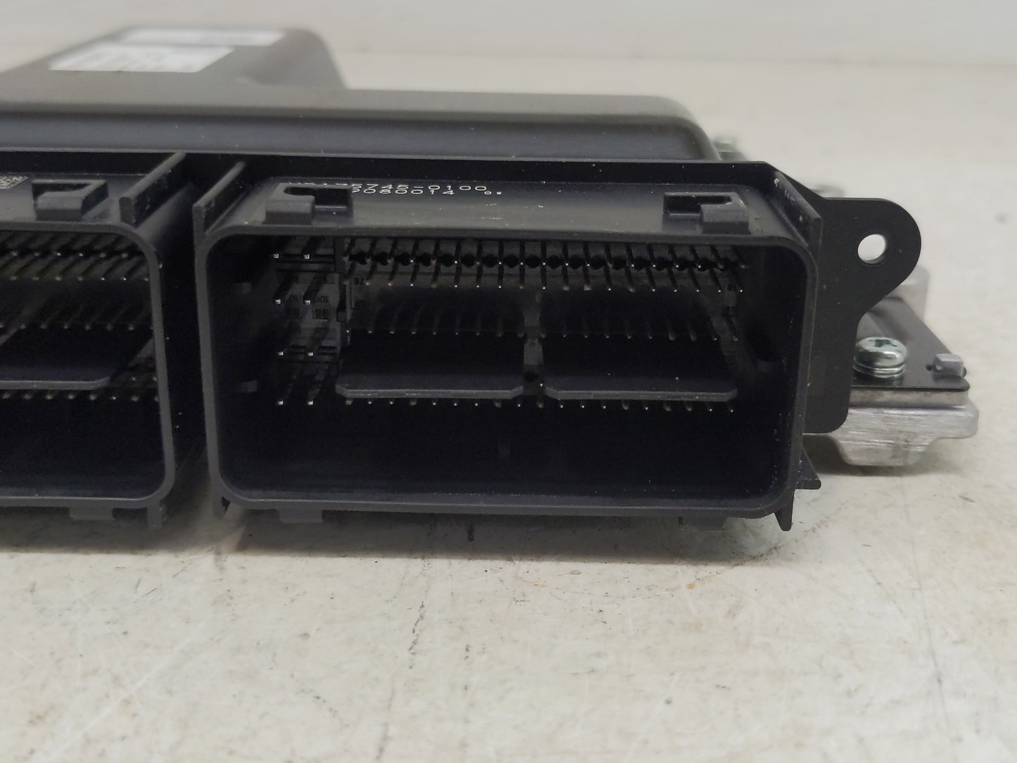 2015-2020 Volvo S60 PCM Engine Control Computer ECU ECM PCU OEM P/N:32242004 Fits Fits 2015 2016 2017 2018 2019 2020 OEM Use