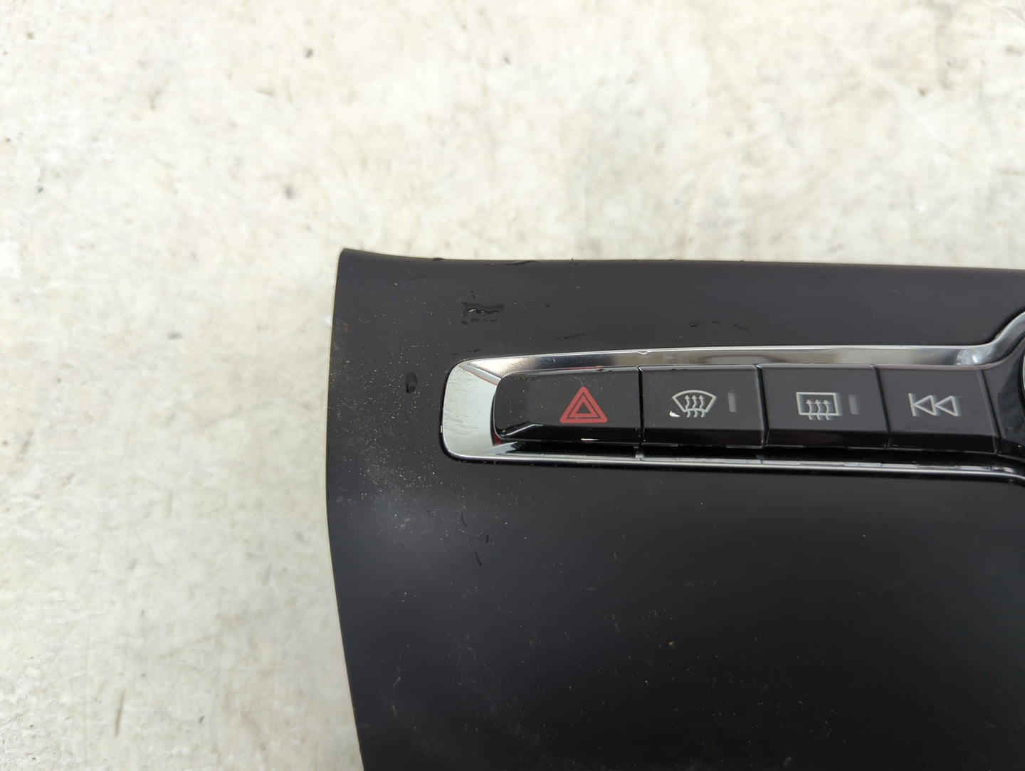 2020 Volvo S60 Climate Control Module Temperature AC/Heater Replacement P/N:P31398845 Fits OEM Used Auto Parts - Oemusedauto