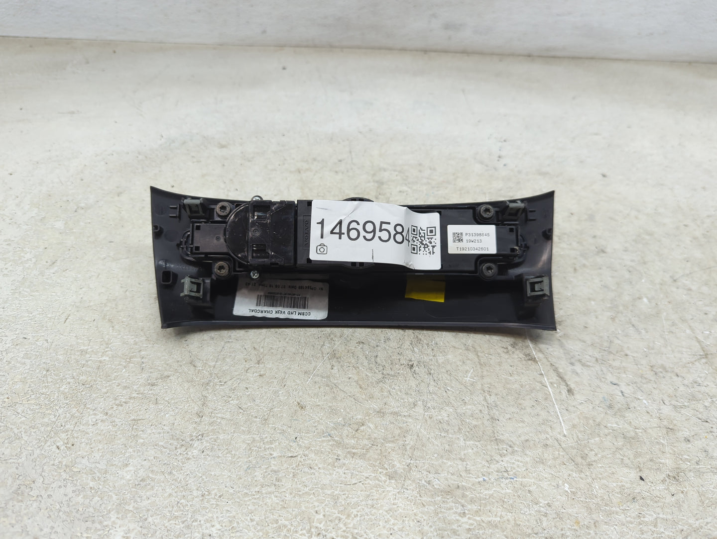 2020 Volvo S60 Climate Control Module Temperature AC/Heater Replacement P/N:P31398845 Fits OEM Used Auto Parts - Oemusedauto