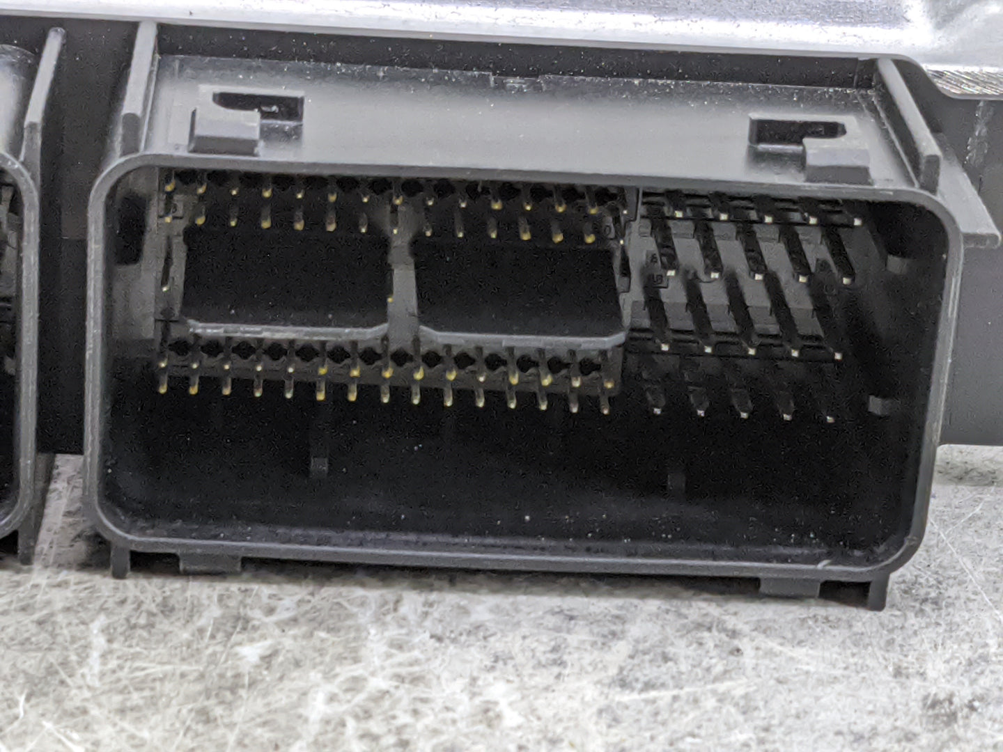 2015-2020 Volvo S60 PCM Engine Control Computer ECU ECM PCU OEM P/N:32242004 0000351174 Fits Fits 2015 2016 2017 2018 2019 2