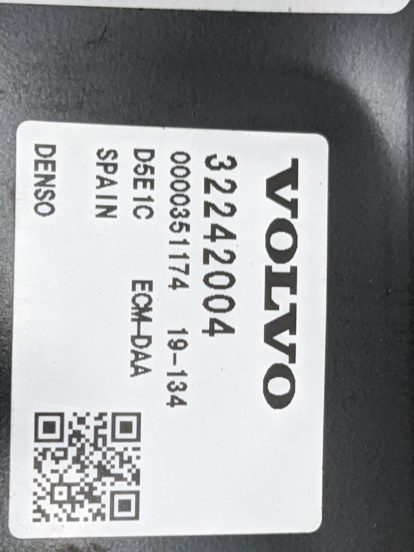 2015-2020 Volvo S60 PCM Engine Control Computer ECU ECM PCU OEM P/N:32242004 0000351174 Fits Fits 2015 2016 2017 2018 2019 2