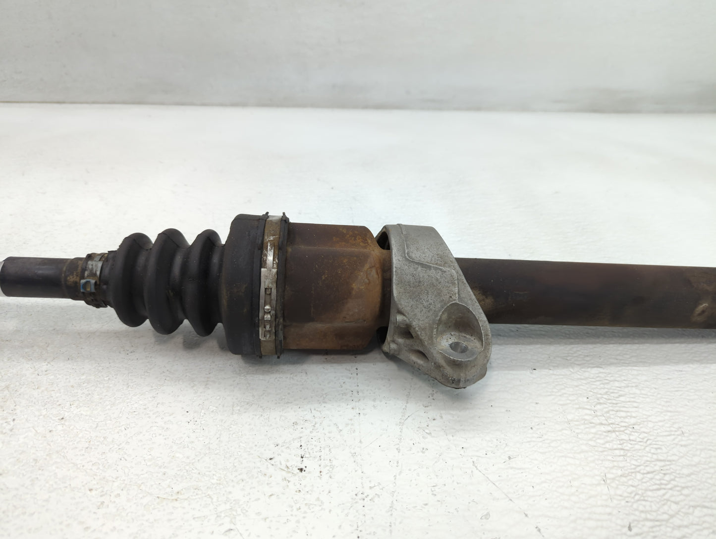 2019-2020 Volvo S60 Axle Shaft Front Driver Cv C/v - Oemusedautoparts1.com