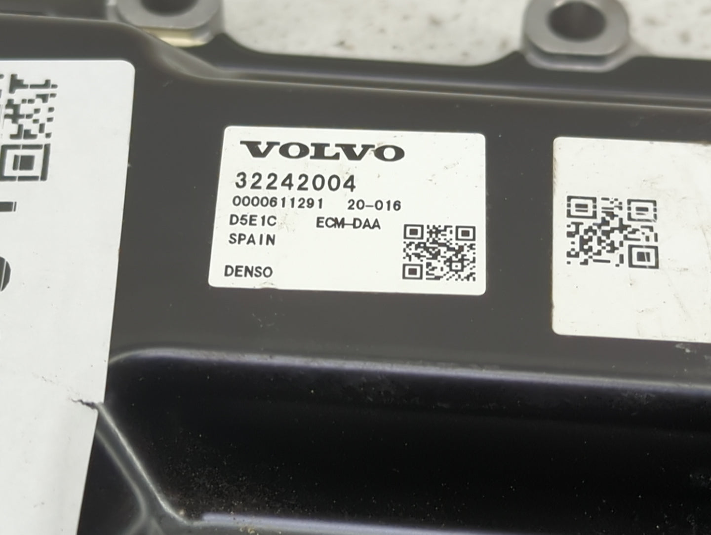 2019 Volvo V60 PCM Engine Control Computer ECU ECM PCU OEM P/N:32242004 D5E1C, ECM-DAA Fits Fits 2018 2020 2021 OEM Used Aut