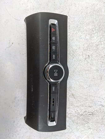 compare product 2020 Volvo Xc60 Radio AM FM Cd Player Receiver Replacement P/N:P31398845 T19400185301 Fits OEM Used Auto Parts