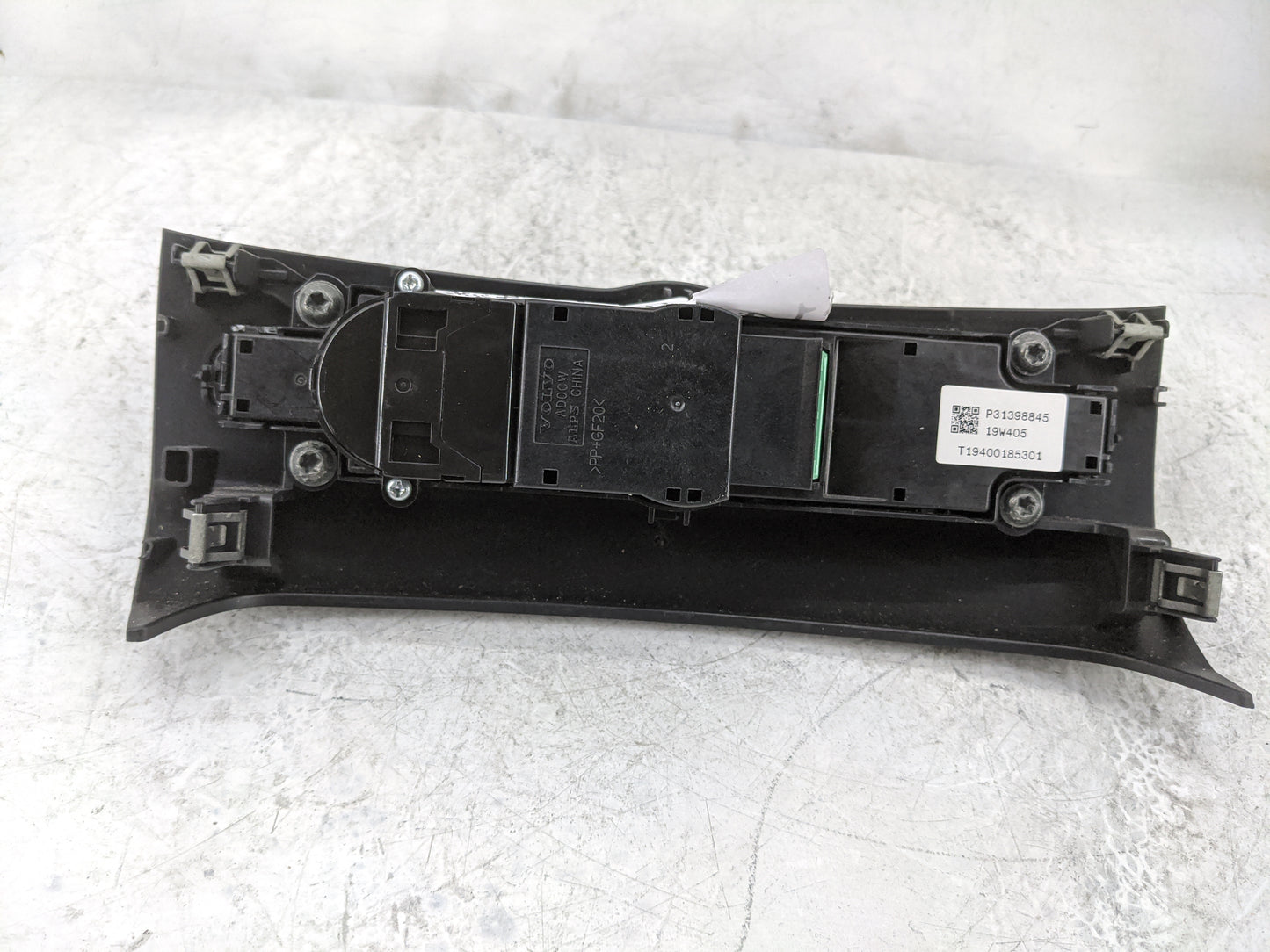 2020 Volvo Xc60 Radio AM FM Cd Player Receiver Replacement P/N:P31398845 T19400185301 Fits OEM Used Auto Parts - Oemusedauto