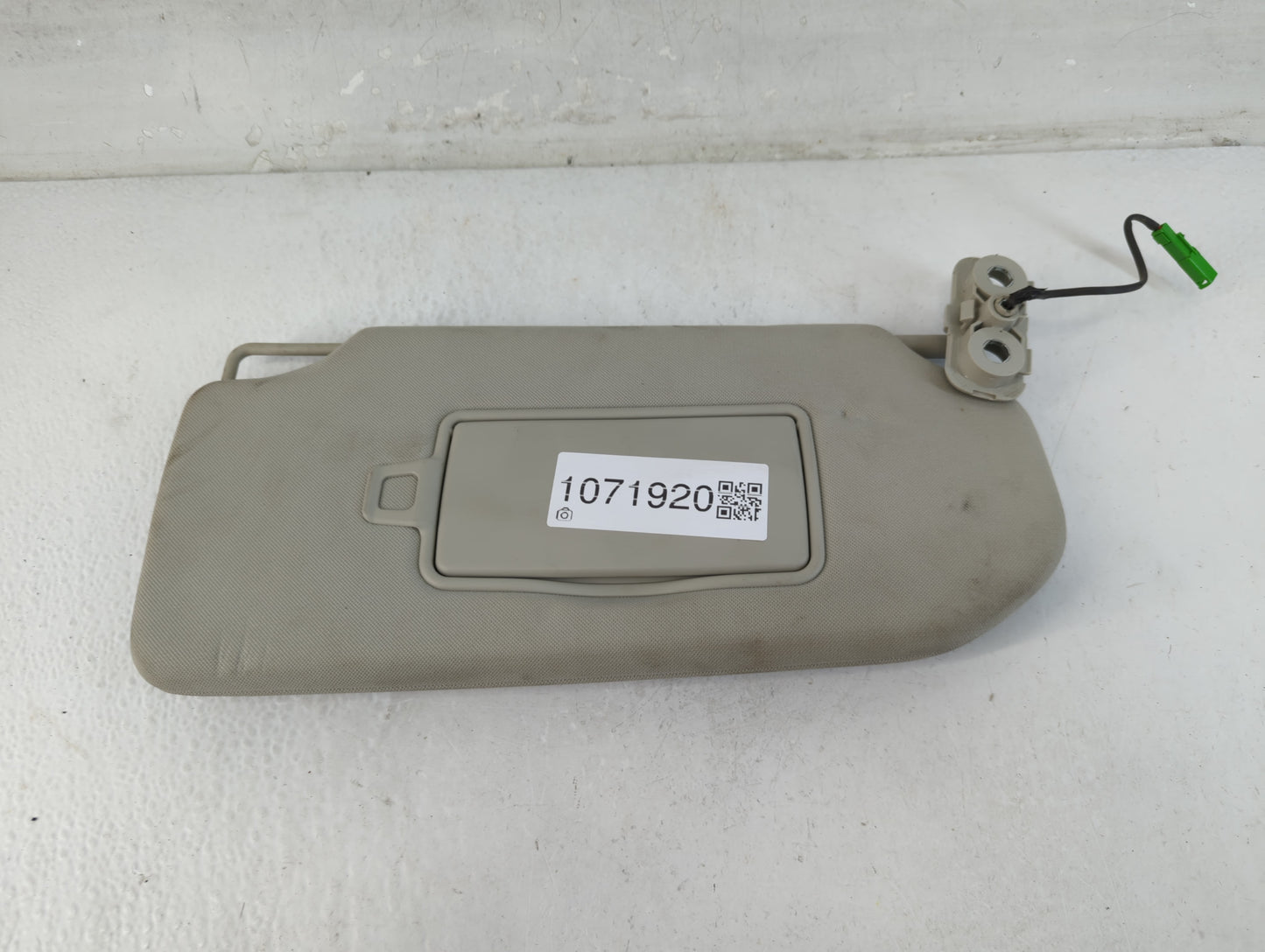 2016-2021 Volvo Xc90 Sun Visor Shade Replacement Passenger Right Mirror Fits Fits 2016 2017 2018 2019 2020 2021 OEM Used Aut